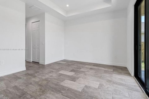 Купить виллу или дом в Лихай-Эйкерс, Флорида 4 спальни, № 1951515 - фото 11