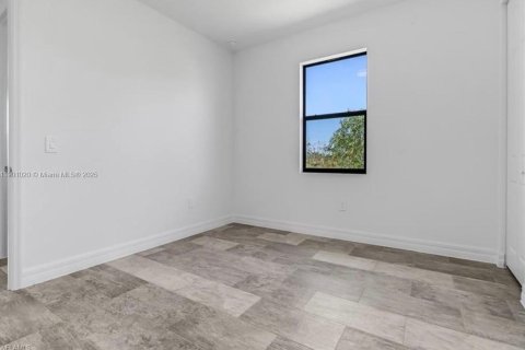 Купить виллу или дом в Лихай-Эйкерс, Флорида 4 спальни, № 1951515 - фото 23