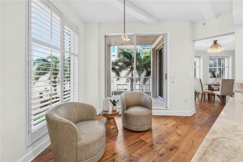 Condo in Saint Petersburg, Florida, 2 bedrooms  № 2429652 - photo 24