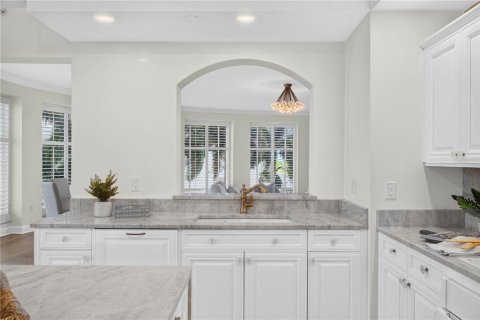 Condo in Saint Petersburg, Florida, 2 bedrooms  № 2429652 - photo 21