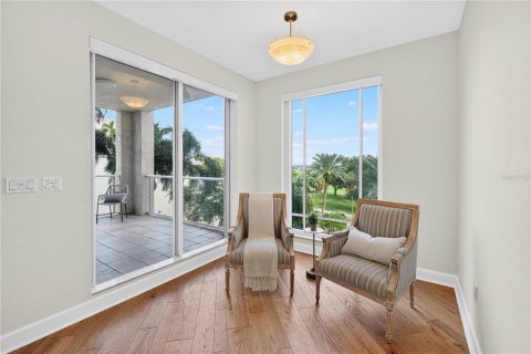 Condo in Saint Petersburg, Florida, 2 bedrooms  № 2429652 - photo 30