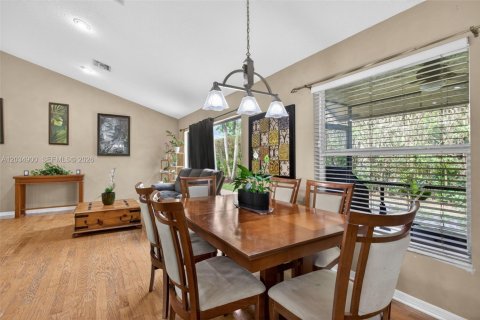Villa ou maison à vendre à Coconut Creek, Floride: 4 chambres, 227.15 m2 № 2186099 - photo 7