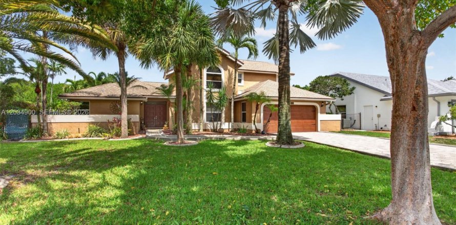 Villa ou maison à Coconut Creek, Floride 4 chambres, 227.15 m2 № 2186099