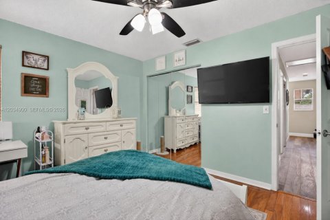 Villa ou maison à vendre à Coconut Creek, Floride: 4 chambres, 227.15 m2 № 2186099 - photo 25