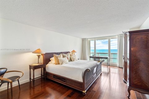 Condo in Fort Lauderdale, Florida, 2 bedrooms  № 1862738 - photo 15