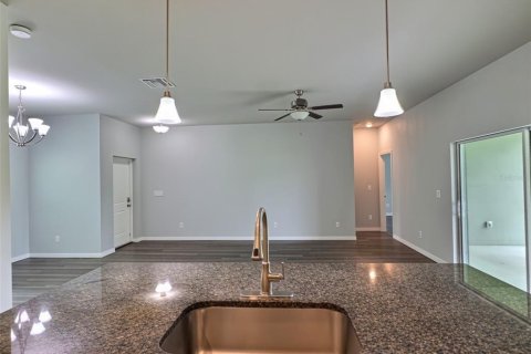 Villa ou maison à louer à North Port, Floride: 3 chambres, 144.65 m2 № 2399313 - photo 9