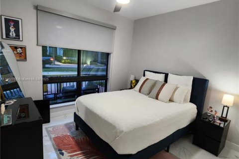 Condo in Doral, Florida, 3 bedrooms  № 2013061 - photo 12