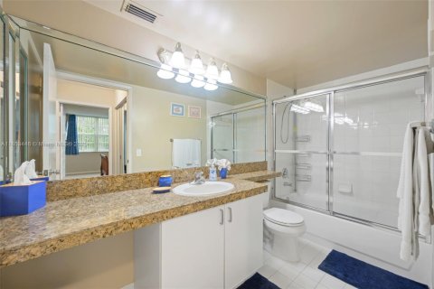 Copropriété à vendre à Aventura, Floride: 3 chambres, 122.63 m2 № 1878581 - photo 23