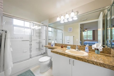 Copropriété à vendre à Aventura, Floride: 3 chambres, 122.63 m2 № 1878581 - photo 12
