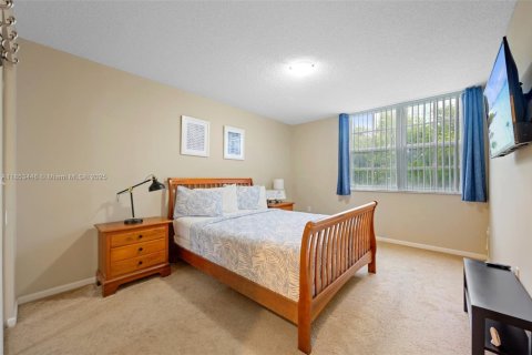 Copropriété à vendre à Aventura, Floride: 3 chambres, 122.63 m2 № 1878581 - photo 14