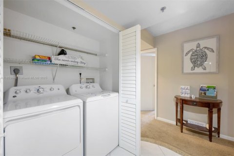 Copropriété à vendre à Aventura, Floride: 3 chambres, 122.63 m2 № 1878581 - photo 13