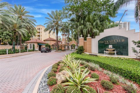 Copropriété à vendre à Aventura, Floride: 3 chambres, 122.63 m2 № 1878581 - photo 2