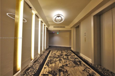 Copropriété à louer à Miami Beach, Floride: 2 chambres, 95.69 m2 № 1927208 - photo 16