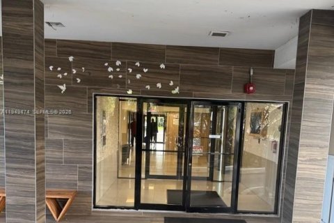 Condominio en venta en Lauderhill, Florida, 2 dormitorios, 90.3 m2 № 2006039 - foto 5