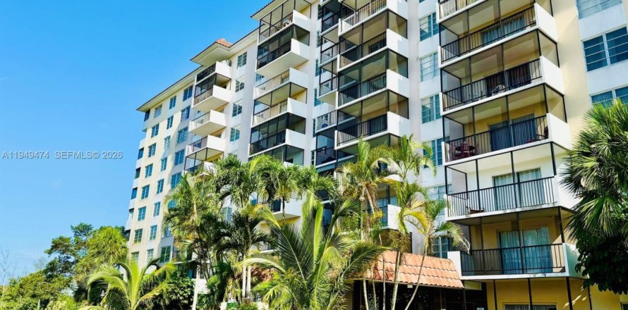 Condominio en Lauderhill, Florida, 2 dormitorios  № 2006039