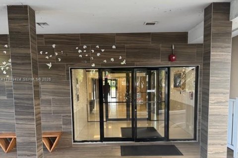 Condominio en venta en Lauderhill, Florida, 2 dormitorios, 90.3 m2 № 2006039 - foto 4