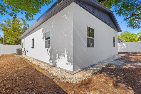 Casa en venta en Tampa, Florida, 3 dormitorios, 132.66 m2 № 2157799 - foto 30