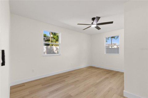 Casa en venta en Tampa, Florida, 3 dormitorios, 132.66 m2 № 2157799 - foto 26