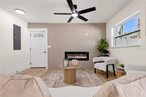Casa en venta en Tampa, Florida, 3 dormitorios, 132.66 m2 № 2157799 - foto 13