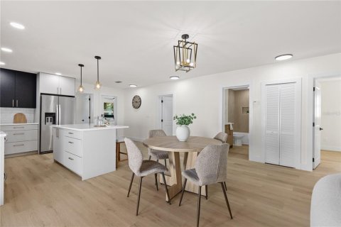 Casa en venta en Tampa, Florida, 3 dormitorios, 132.66 m2 № 2157799 - foto 8