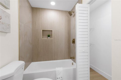 Casa en venta en Tampa, Florida, 3 dormitorios, 132.66 m2 № 2157799 - foto 17