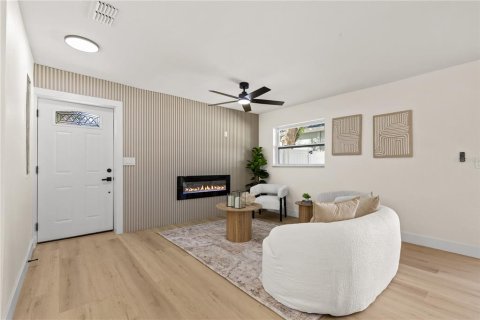 Casa en venta en Tampa, Florida, 3 dormitorios, 132.66 m2 № 2157799 - foto 4
