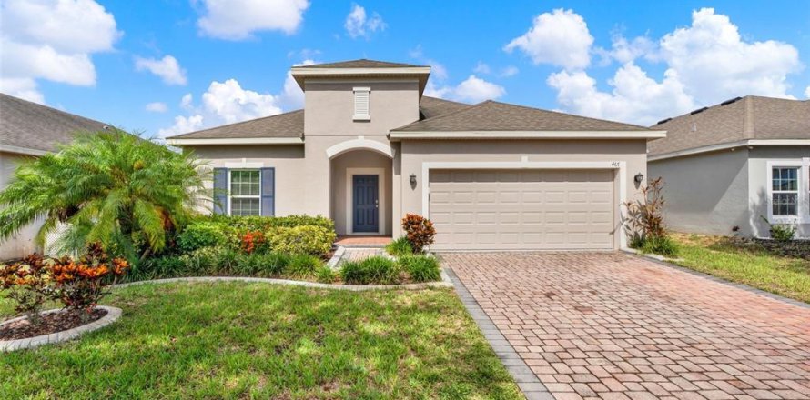 House in Davenport, Florida 4 bedrooms, 174.38 sq.m. № 1879621