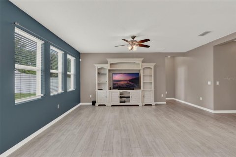 House in Davenport, Florida 4 bedrooms, 174.38 sq.m. № 1879621 - photo 25