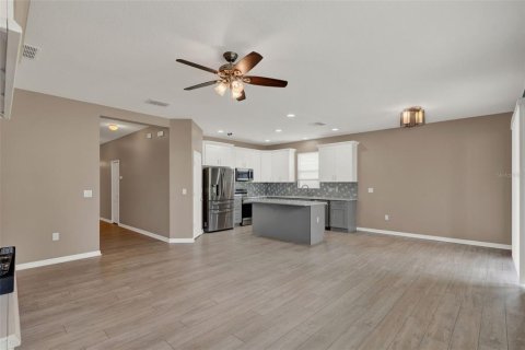 House in Davenport, Florida 4 bedrooms, 174.38 sq.m. № 1879621 - photo 21