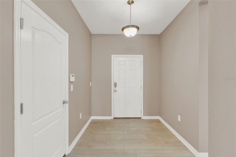 House in Davenport, Florida 4 bedrooms, 174.38 sq.m. № 1879621 - photo 17