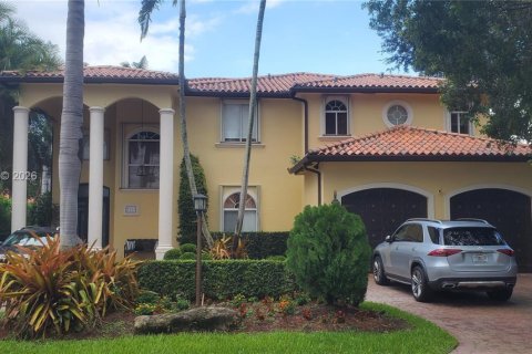 House in Miami, Florida 5 bedrooms, 350.61 sq.m. № 2246945