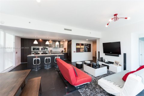 Townhouse in Miami Beach, Florida 3 bedrooms, 260.87 sq.m. № 1984948 - photo 6