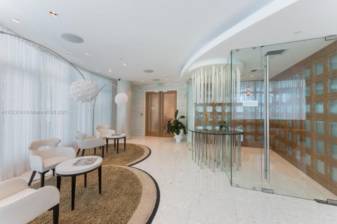 Townhouse in Miami Beach, Florida 3 bedrooms, 260.87 sq.m. № 1984948 - photo 17