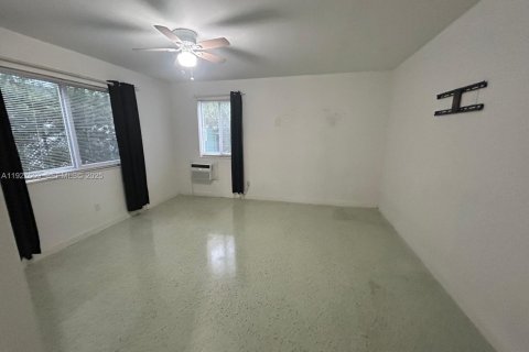 Appartement à louer à Miami Beach, Floride: 1 chambre, 338.16 m2 № 1987994 - photo 5
