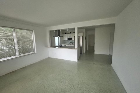 Appartement à louer à Miami Beach, Floride: 1 chambre, 338.16 m2 № 1987994 - photo 3