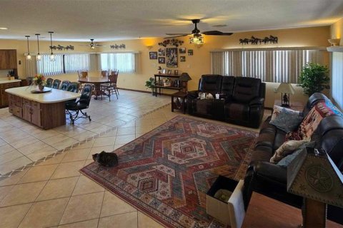 Casa en venta en Fort Meade, Florida, 3 dormitorios, 355.63 m2 № 2131752 - foto 13