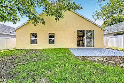 House in Clermont, Florida 3 bedrooms, 170.29 sq.m. № 2396444 - photo 20