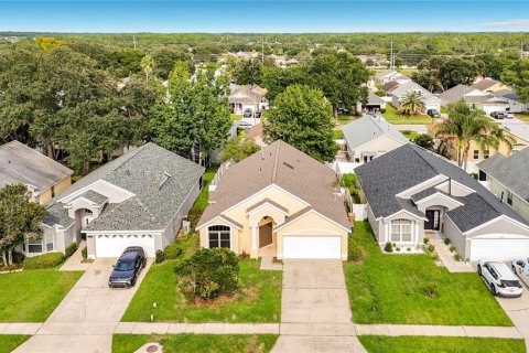 House in Clermont, Florida 3 bedrooms, 170.29 sq.m. № 2396444