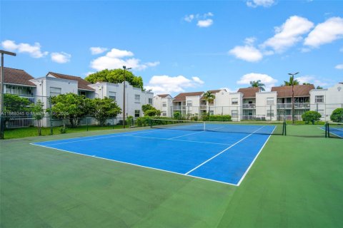 Condominio en venta en Doral, Florida, 2 dormitorios, 102.66 m2 № 1943679 - foto 27