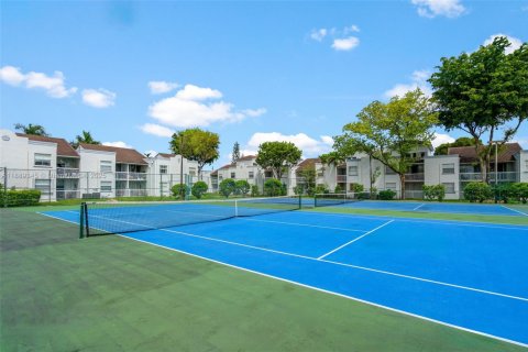 Condominio en venta en Doral, Florida, 2 dormitorios, 102.66 m2 № 1943679 - foto 28