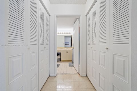 Condominio en venta en Doral, Florida, 2 dormitorios, 102.66 m2 № 1943679 - foto 20
