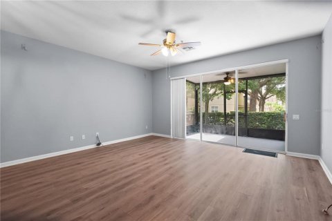 Condo in Orlando, Florida, 2 bedrooms  № 1749538 - photo 9