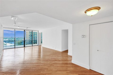 Condo in Aventura, Florida, 2 bedrooms  № 1745738 - photo 3