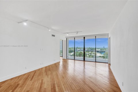 Condo in Aventura, Florida, 2 bedrooms  № 1745738 - photo 6