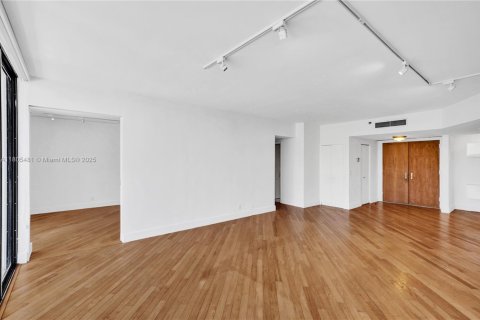 Condo in Aventura, Florida, 2 bedrooms  № 1745738 - photo 15