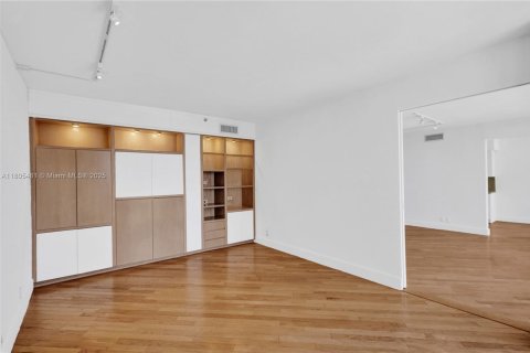 Condo in Aventura, Florida, 2 bedrooms  № 1745738 - photo 20