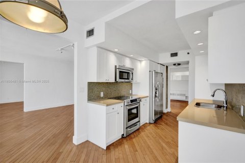 Condo in Aventura, Florida, 2 bedrooms  № 1745738 - photo 9