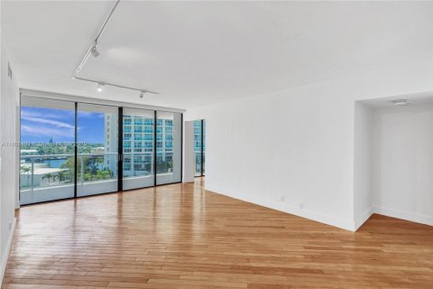 Condo in Aventura, Florida, 2 bedrooms  № 1745738 - photo 7