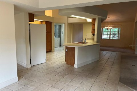 House in Weeki Wachee, Florida 3 bedrooms, 211.63 sq.m. № 1725635 - photo 9