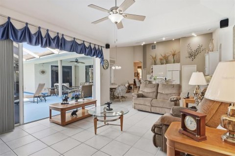 Casa en venta en Sarasota, Florida, 4 dormitorios, 244.98 m2 № 2091576 - foto 9
